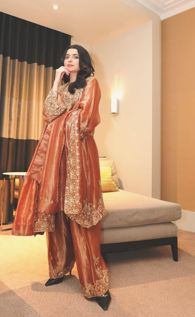 Zari Glow Kurtia Set