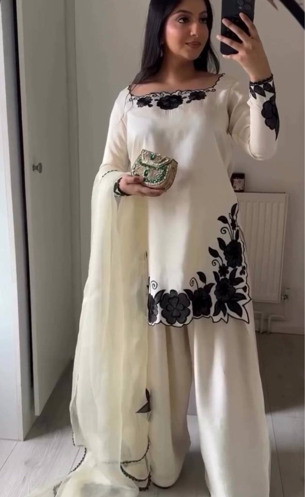 Adaa Luxe Farshi Set