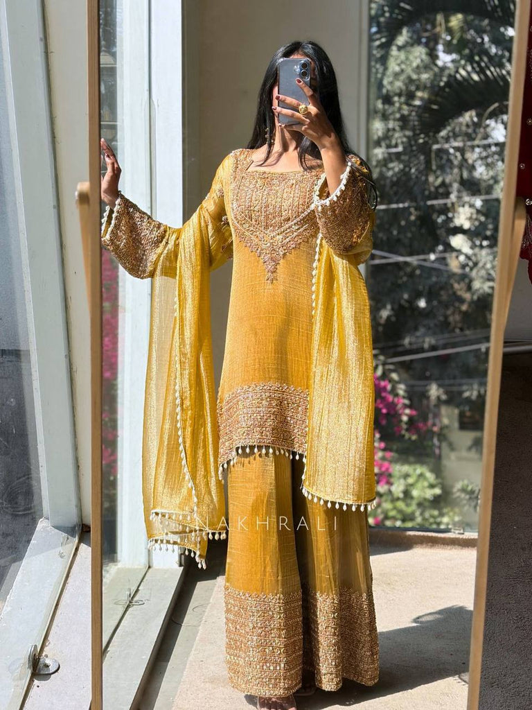 Nakhrali Suit Set