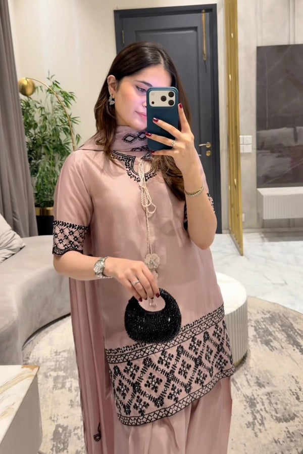 Aafreen Farshi Set